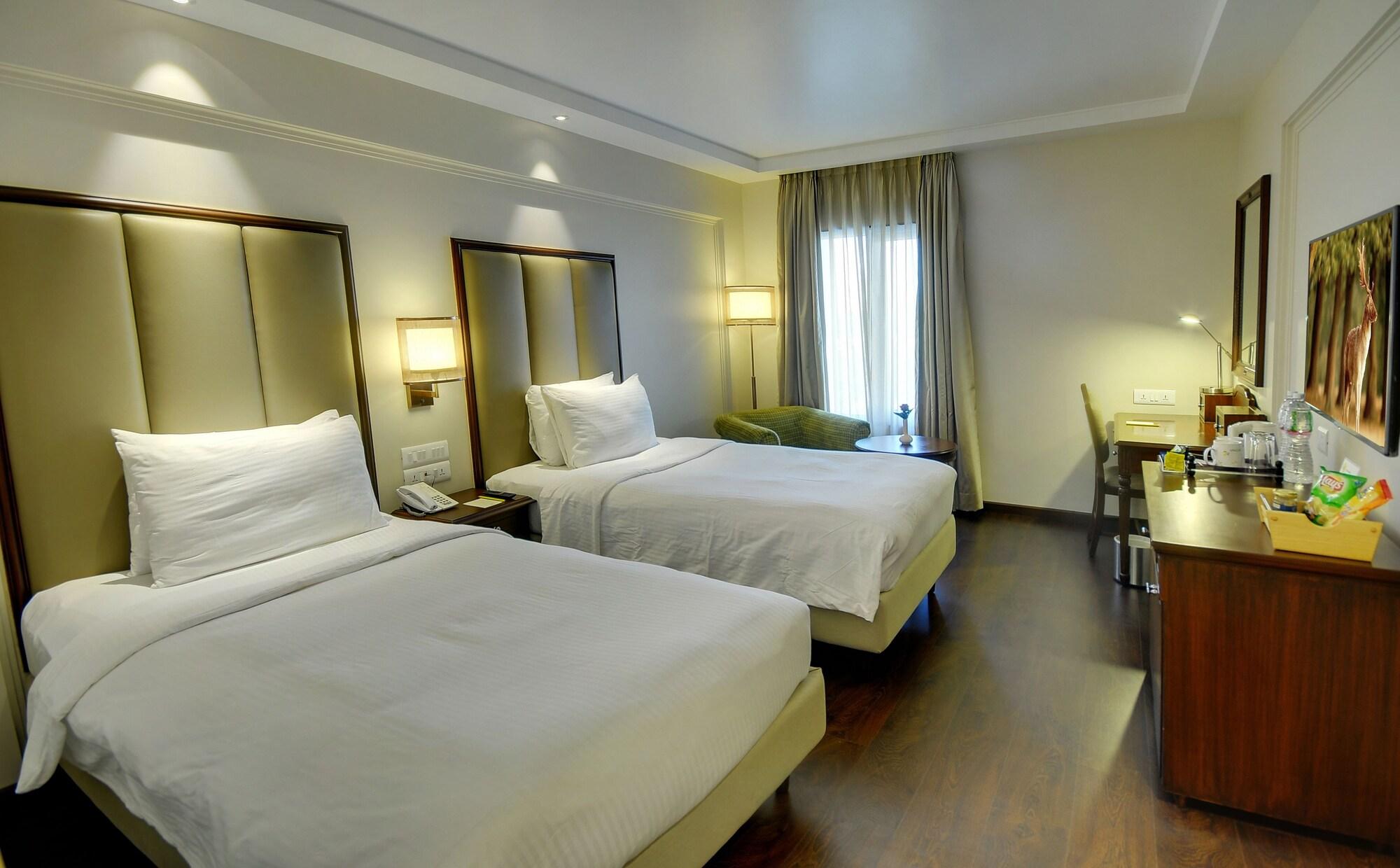 Lemon Tree Premier “The Atrium” Ahmedabad Hotel Ngoại thất bức ảnh