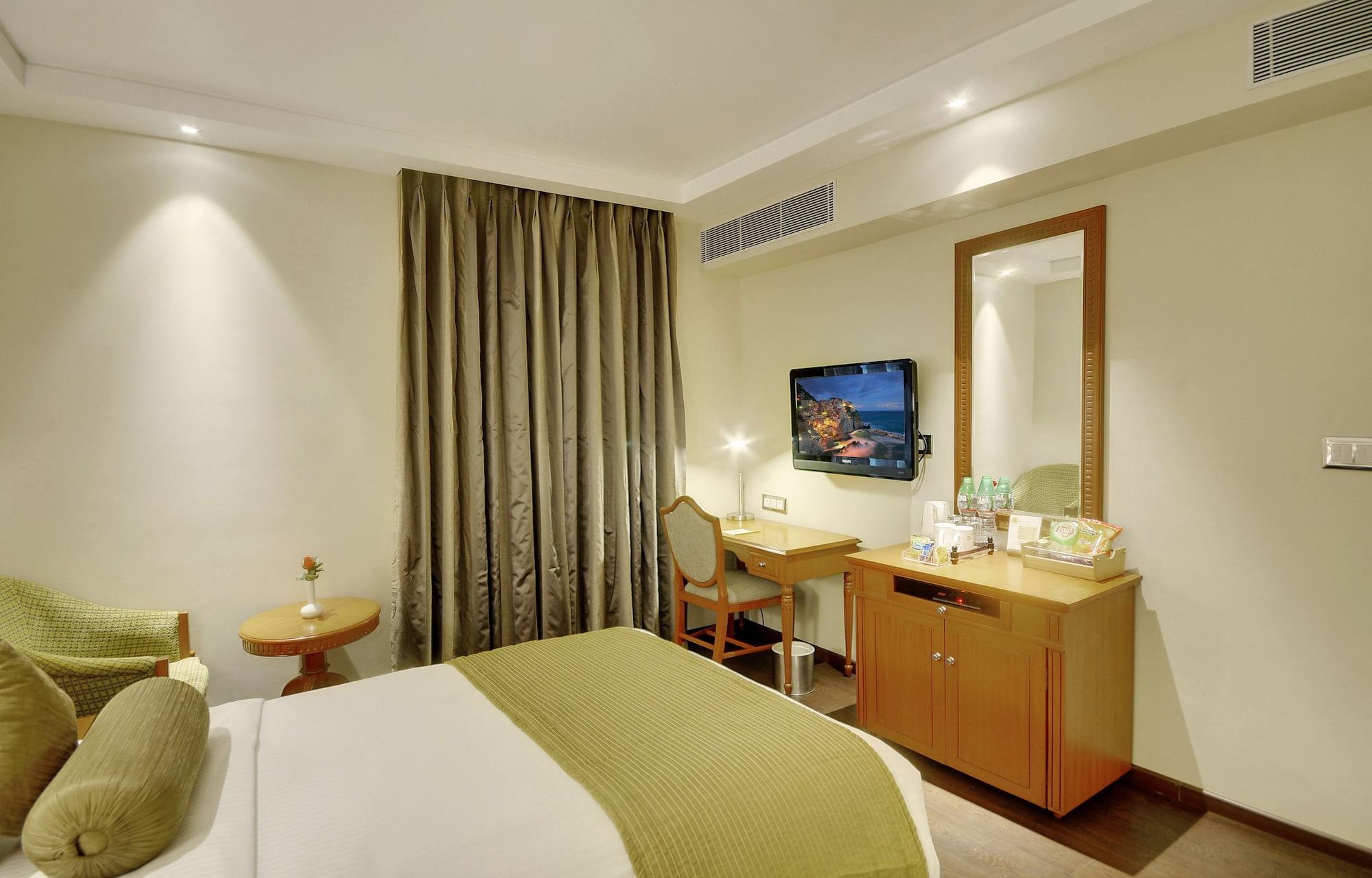 Lemon Tree Premier “The Atrium” Ahmedabad Hotel Ngoại thất bức ảnh