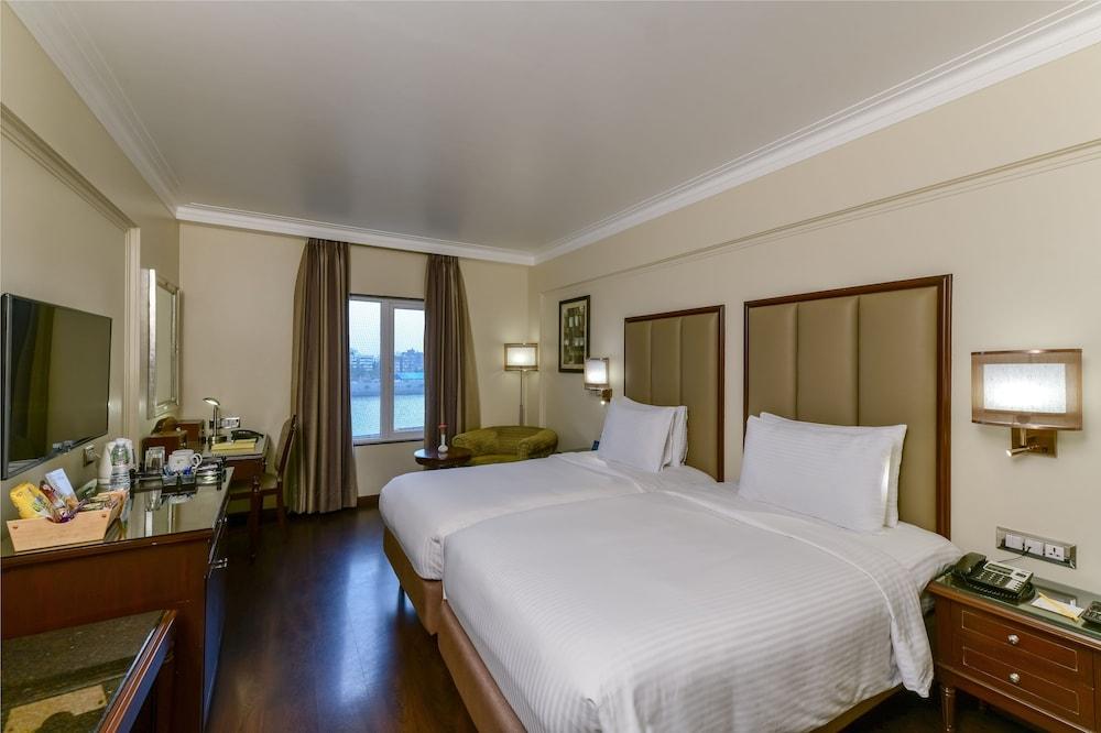 Lemon Tree Premier “The Atrium” Ahmedabad Hotel Ngoại thất bức ảnh