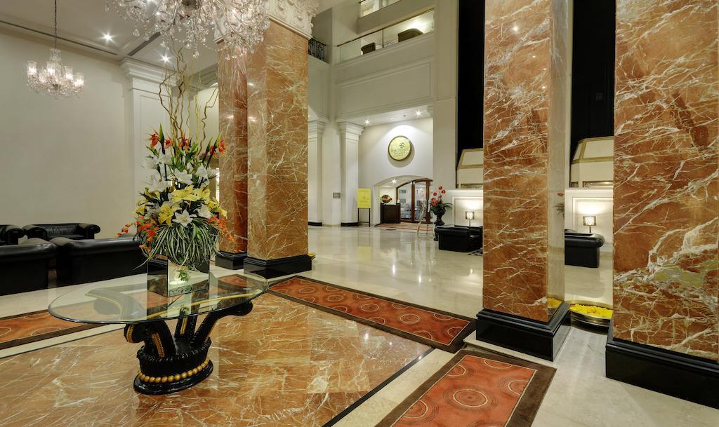 Lemon Tree Premier “The Atrium” Ahmedabad Hotel Ngoại thất bức ảnh