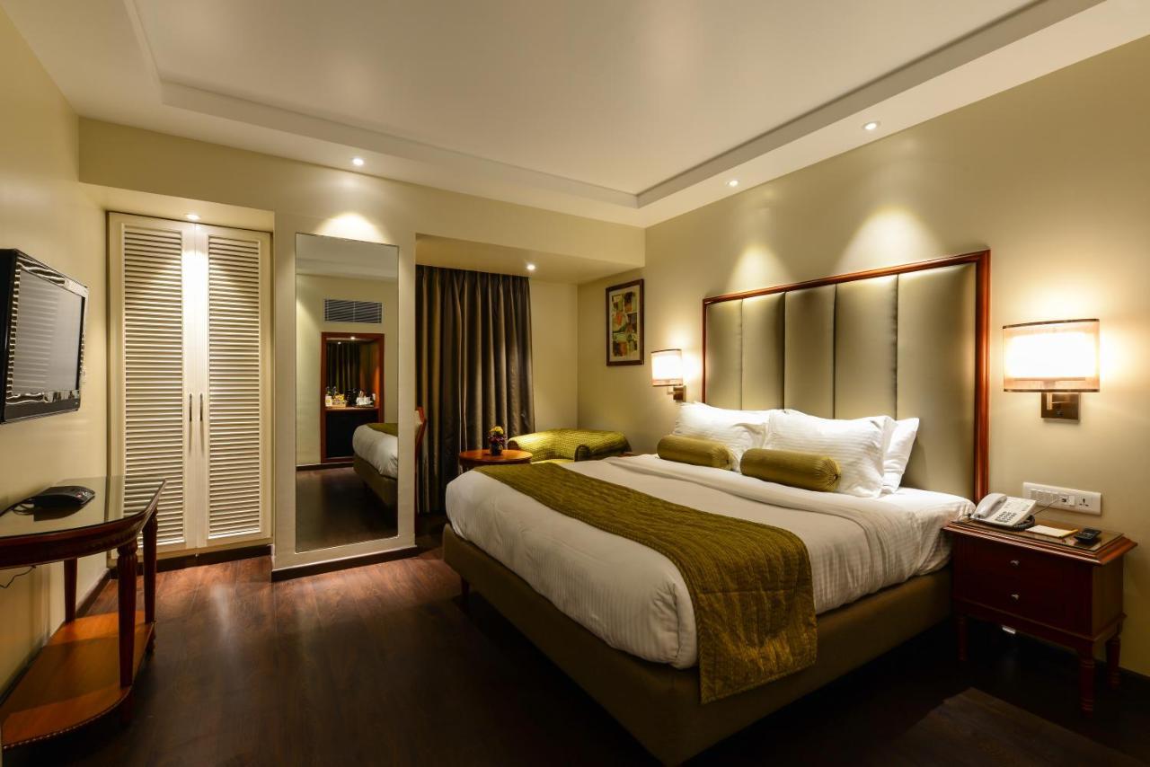 Lemon Tree Premier “The Atrium” Ahmedabad Hotel Ngoại thất bức ảnh